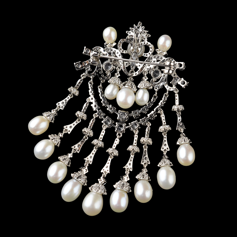 Woman Pearl Brooch – Magassia Collections